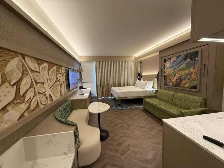 Disney's Island Tower Deluxe Studio